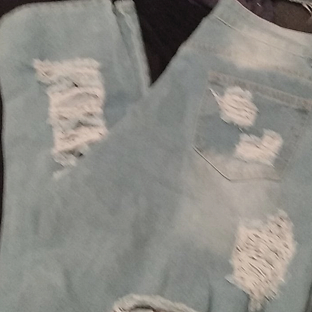 Size 16 distressed jeans nwot